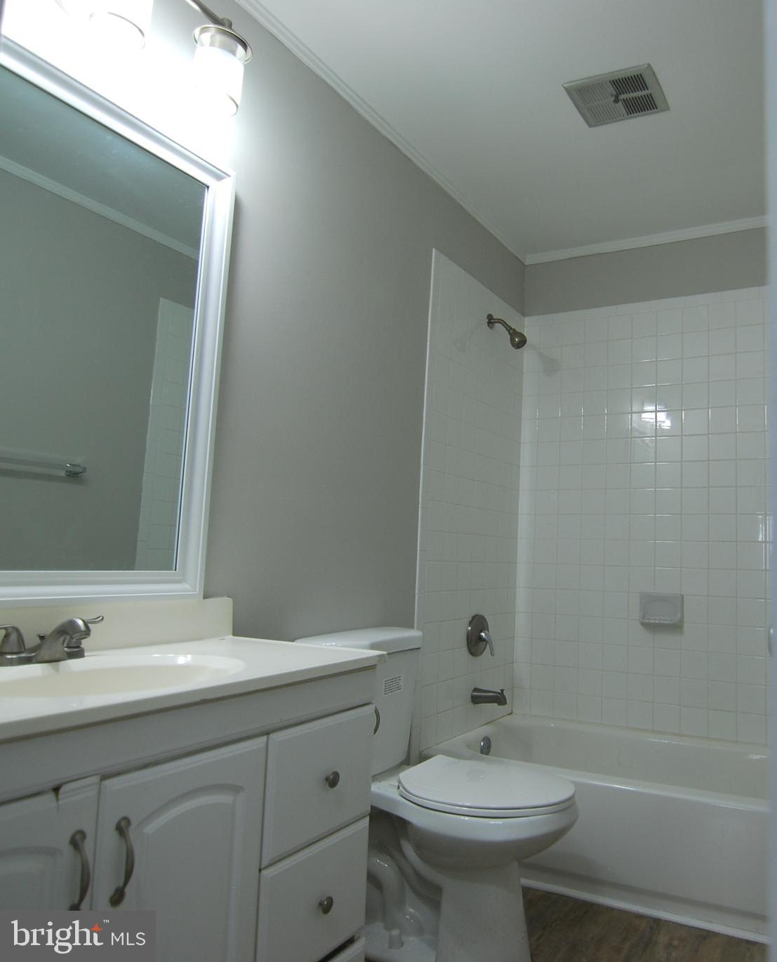 HARBOUR OAKS - Residential