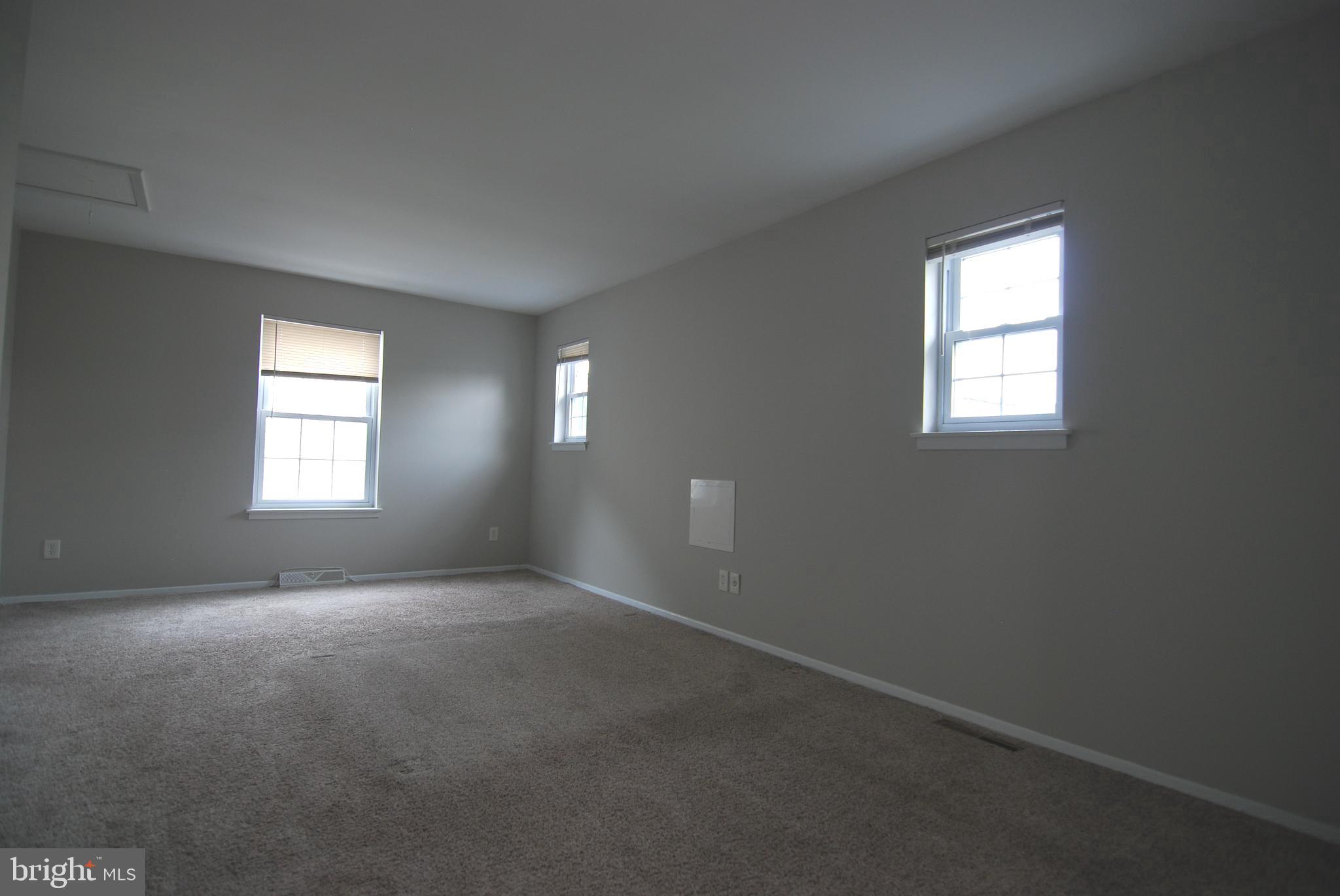 HARBOUR OAKS - Residential