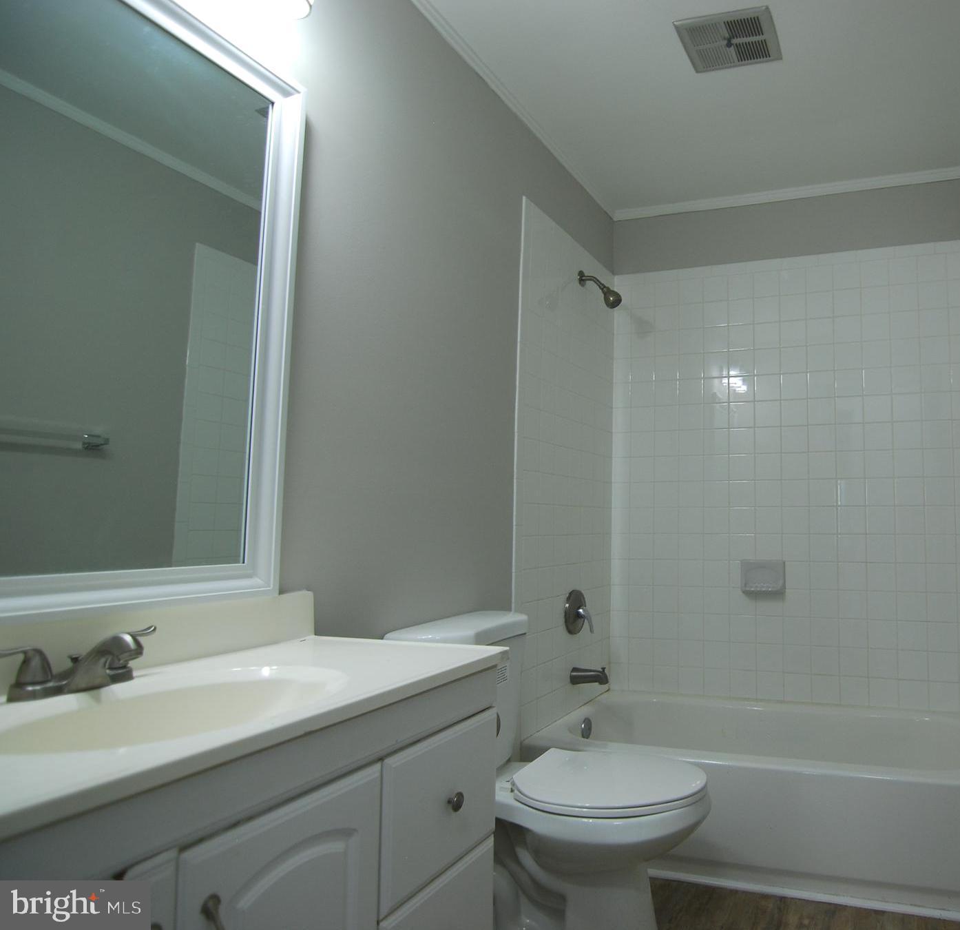 HARBOUR OAKS - Residential