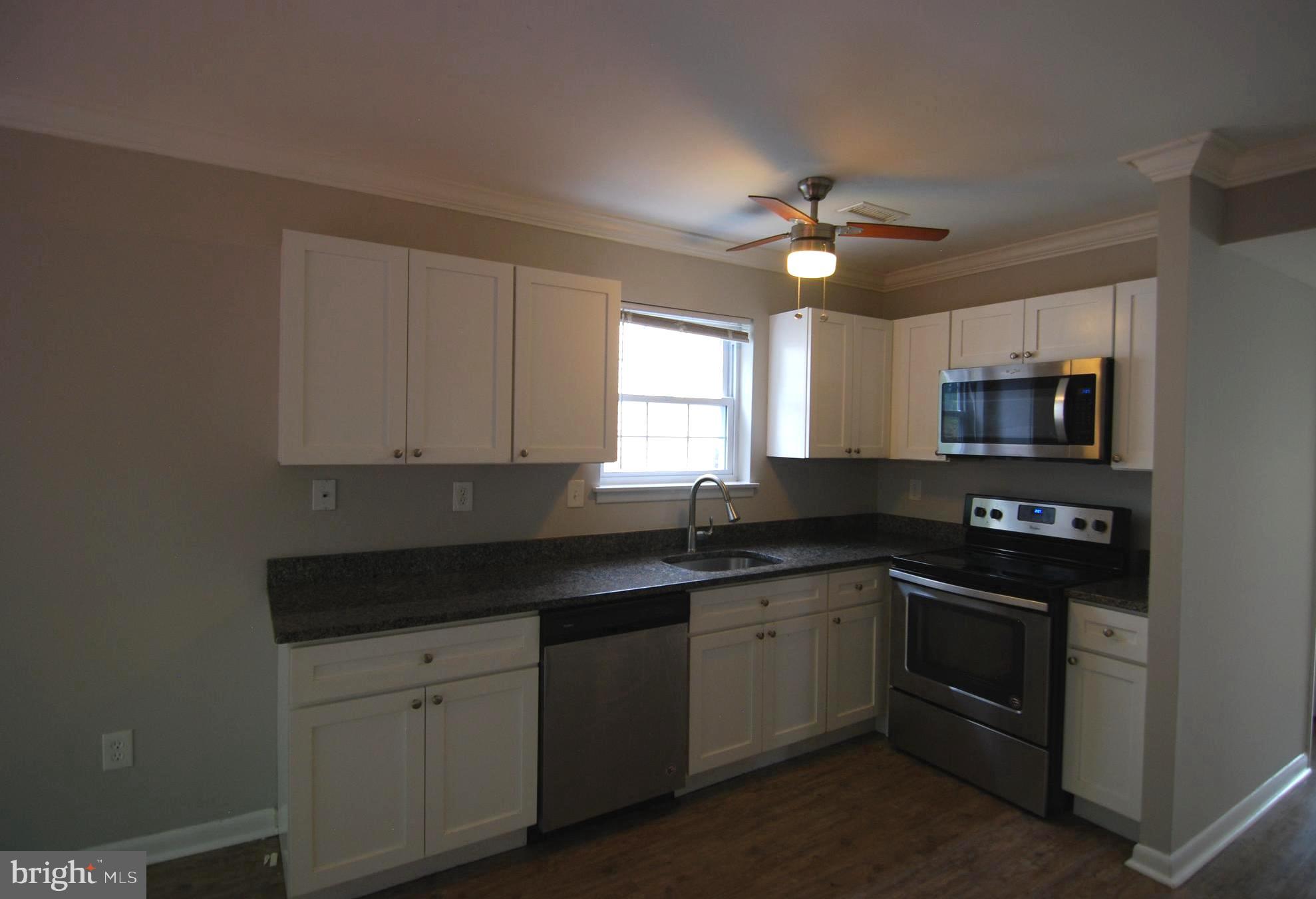 HARBOUR OAKS - Residential