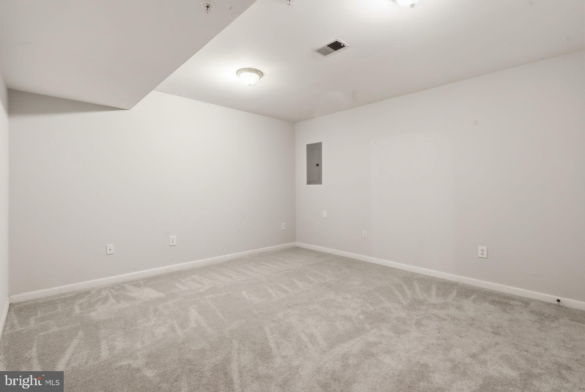 WILLOW HILLS - Residential