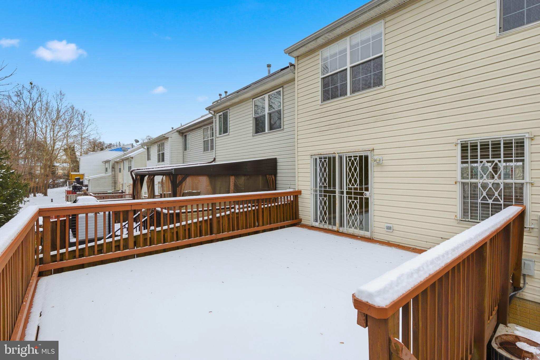 WILLOW HILLS - Residential