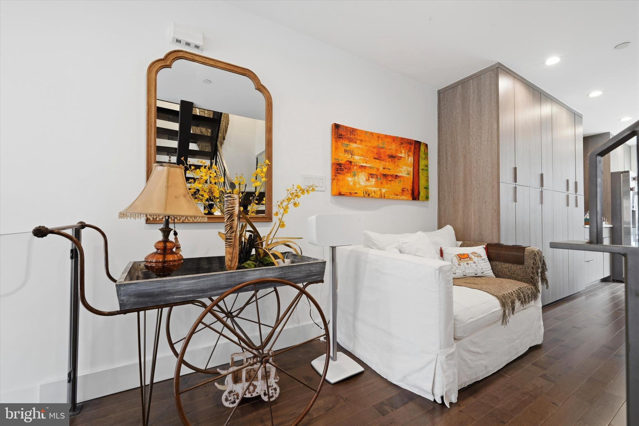 POINT BREEZE - Residential