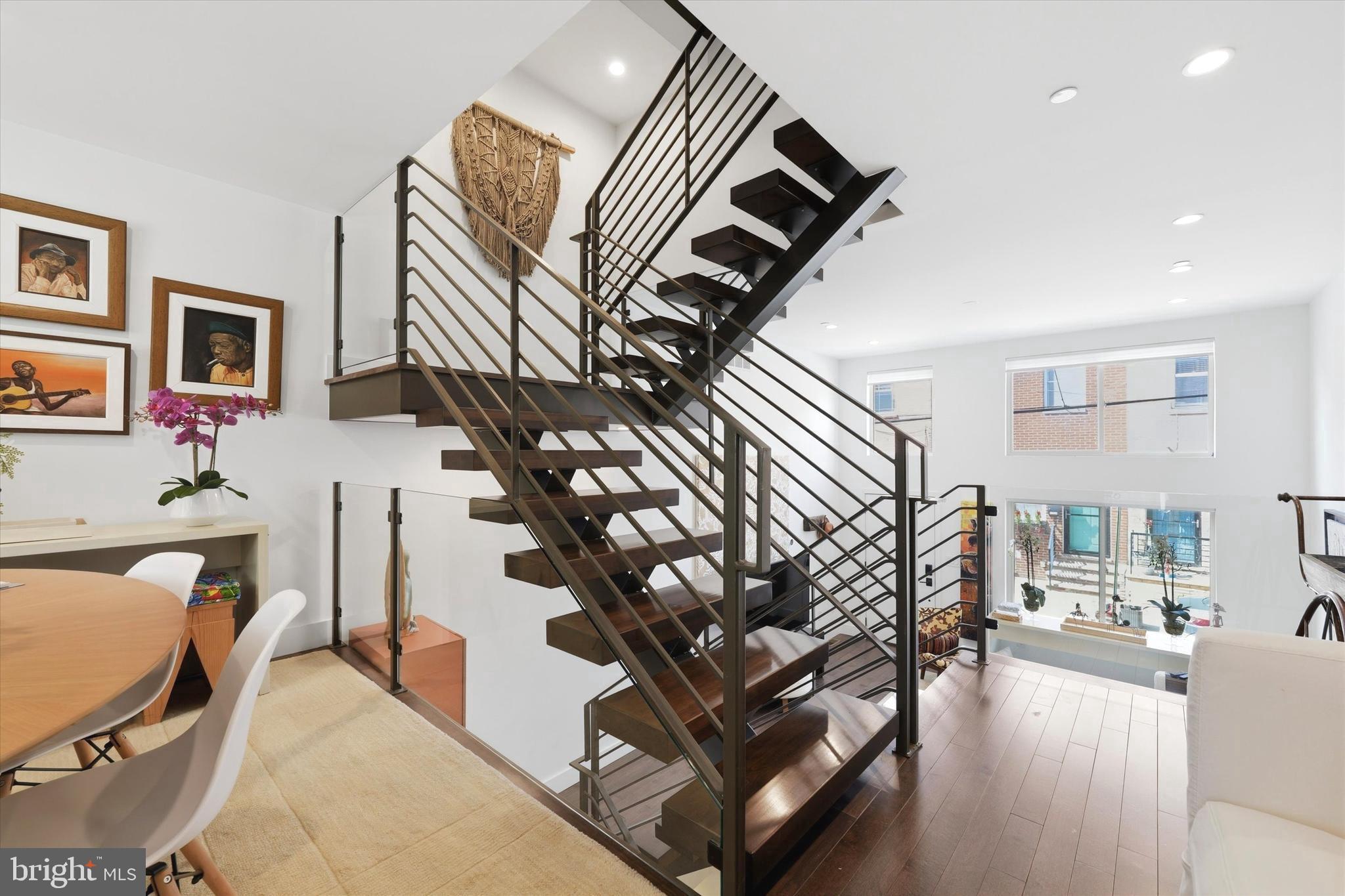 POINT BREEZE - Residential