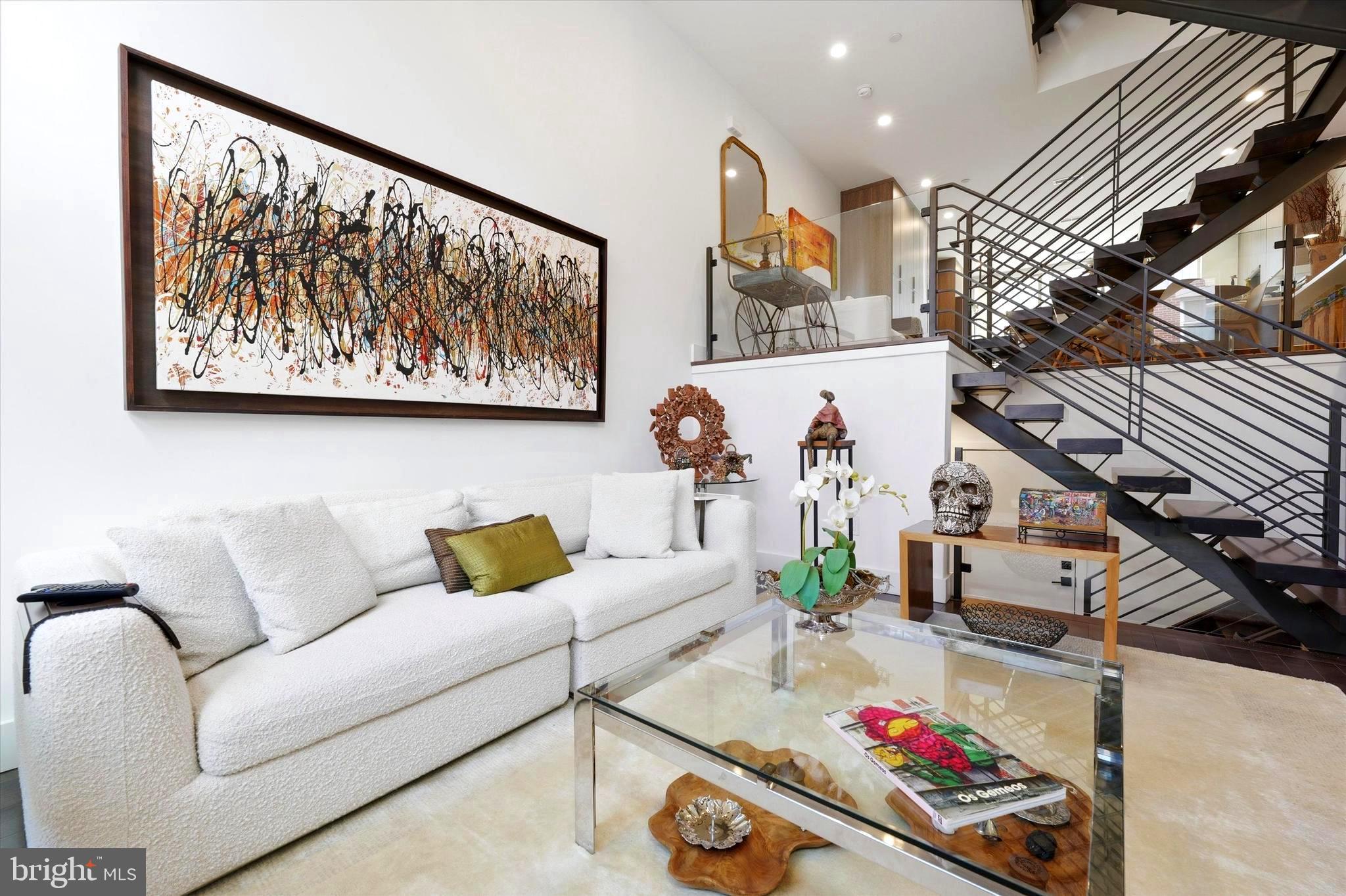 POINT BREEZE - Residential