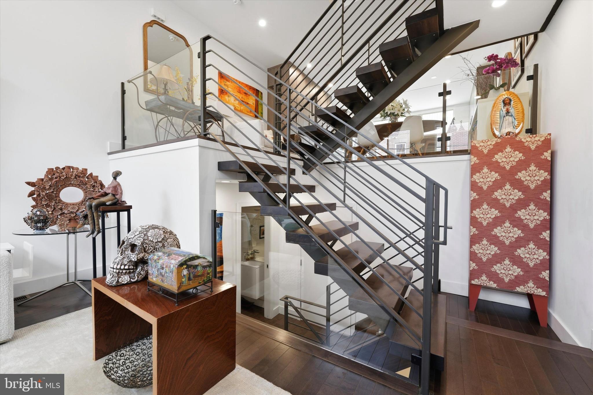 POINT BREEZE - Residential