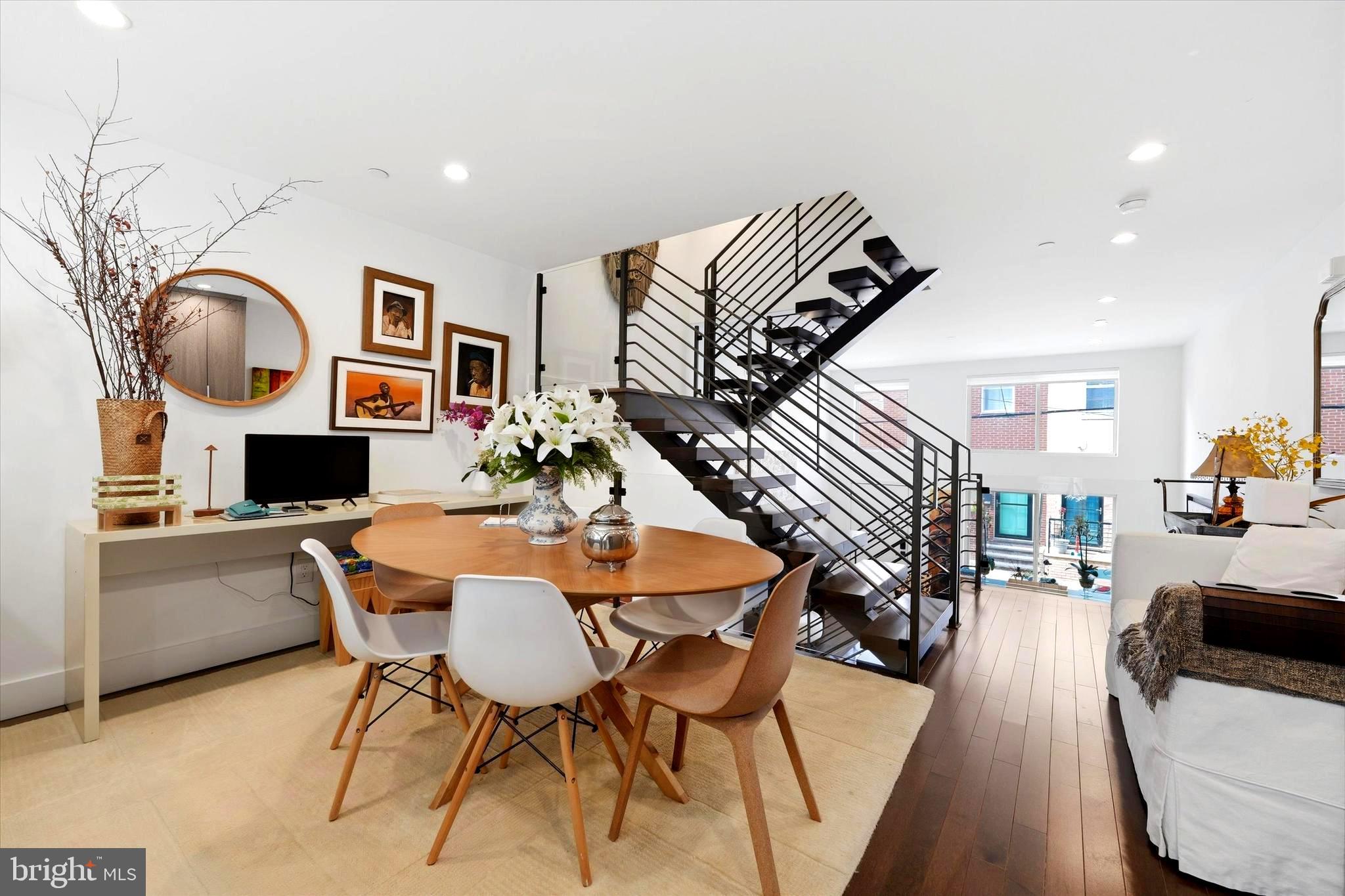 POINT BREEZE - Residential