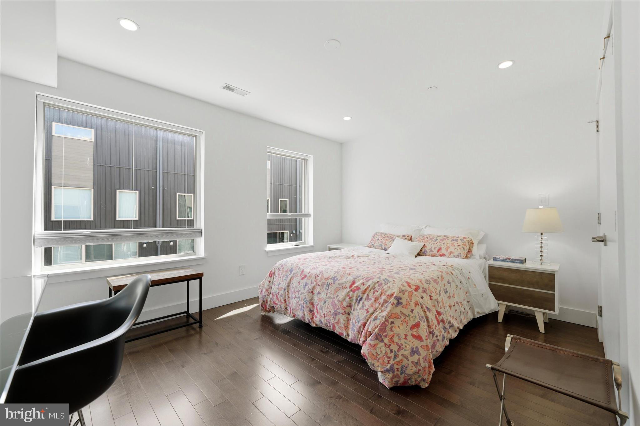 POINT BREEZE - Residential