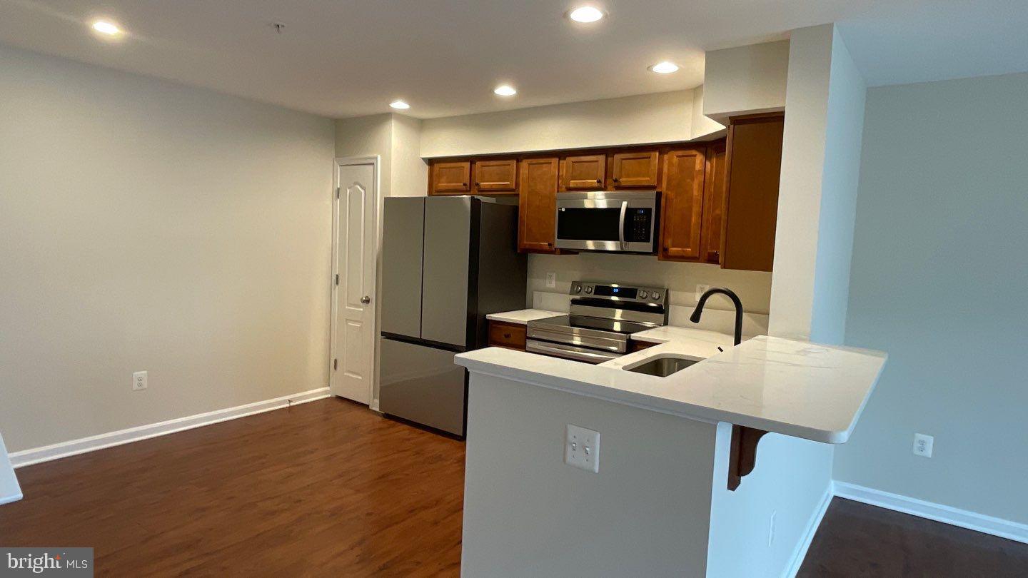 RESERVOIR RIDGE - Residential Lease