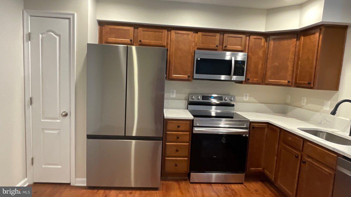 RESERVOIR RIDGE - Residential Lease