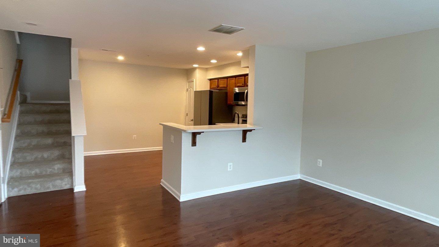 RESERVOIR RIDGE - Residential Lease