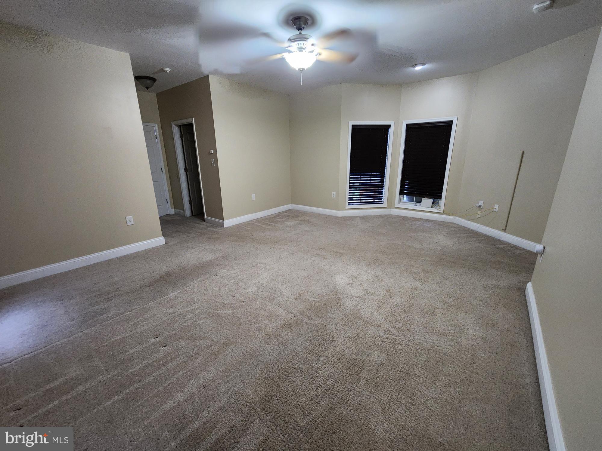 PEMBROKE GROVE - Residential