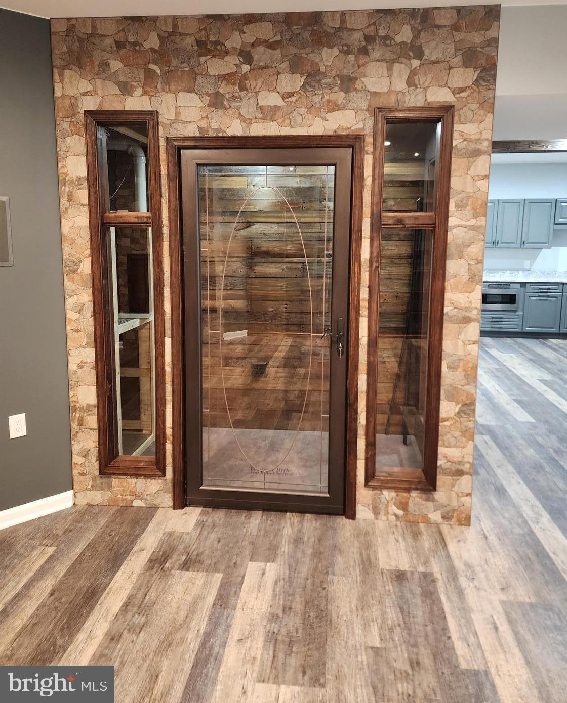 PEMBROKE GROVE - Residential