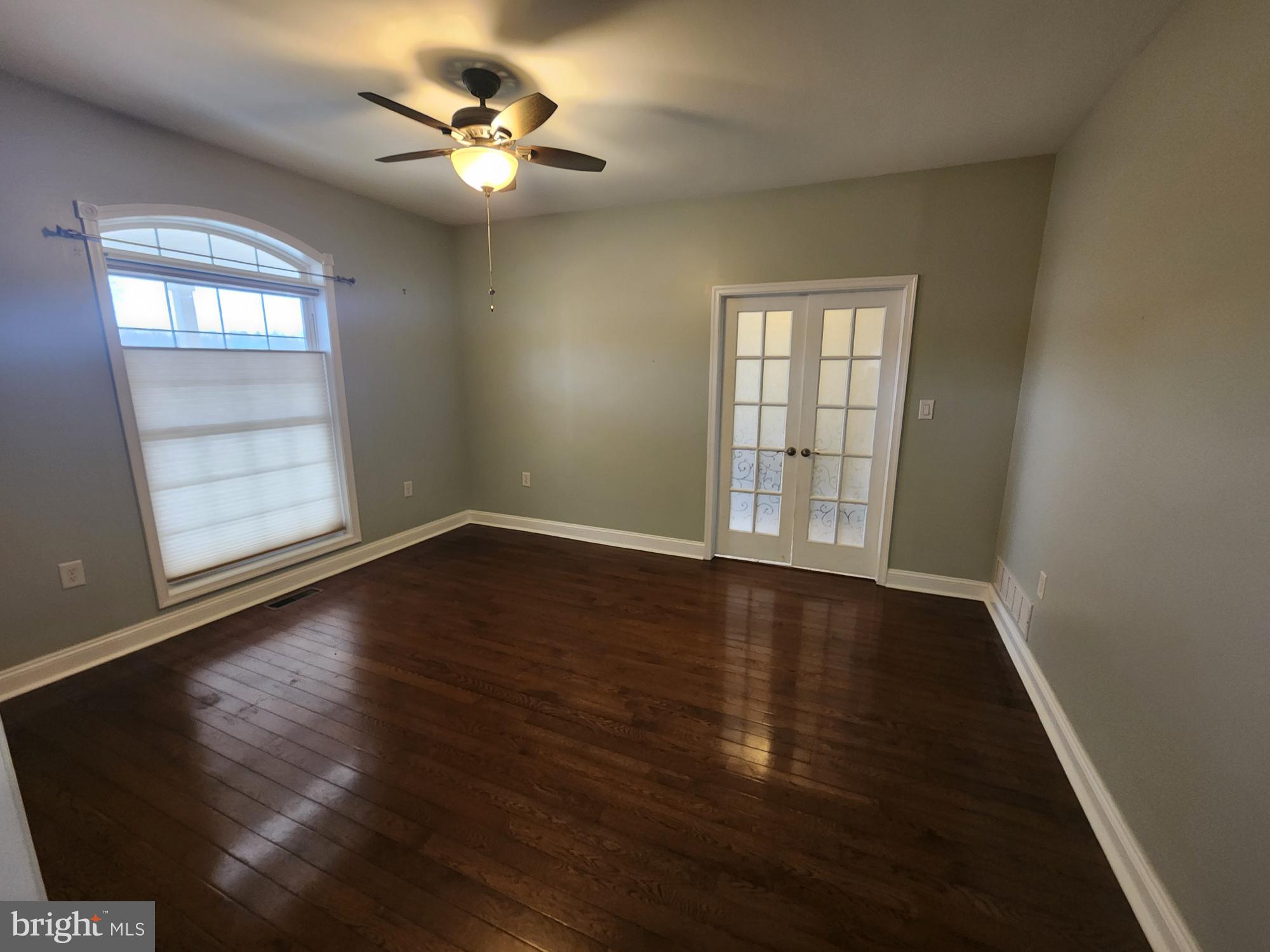 PEMBROKE GROVE - Residential