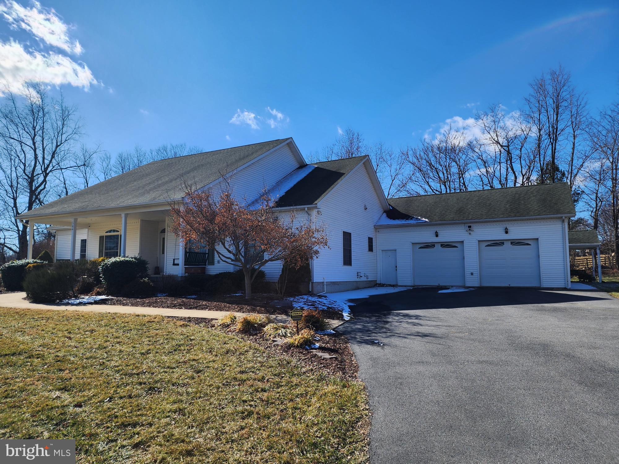 PEMBROKE GROVE - Residential