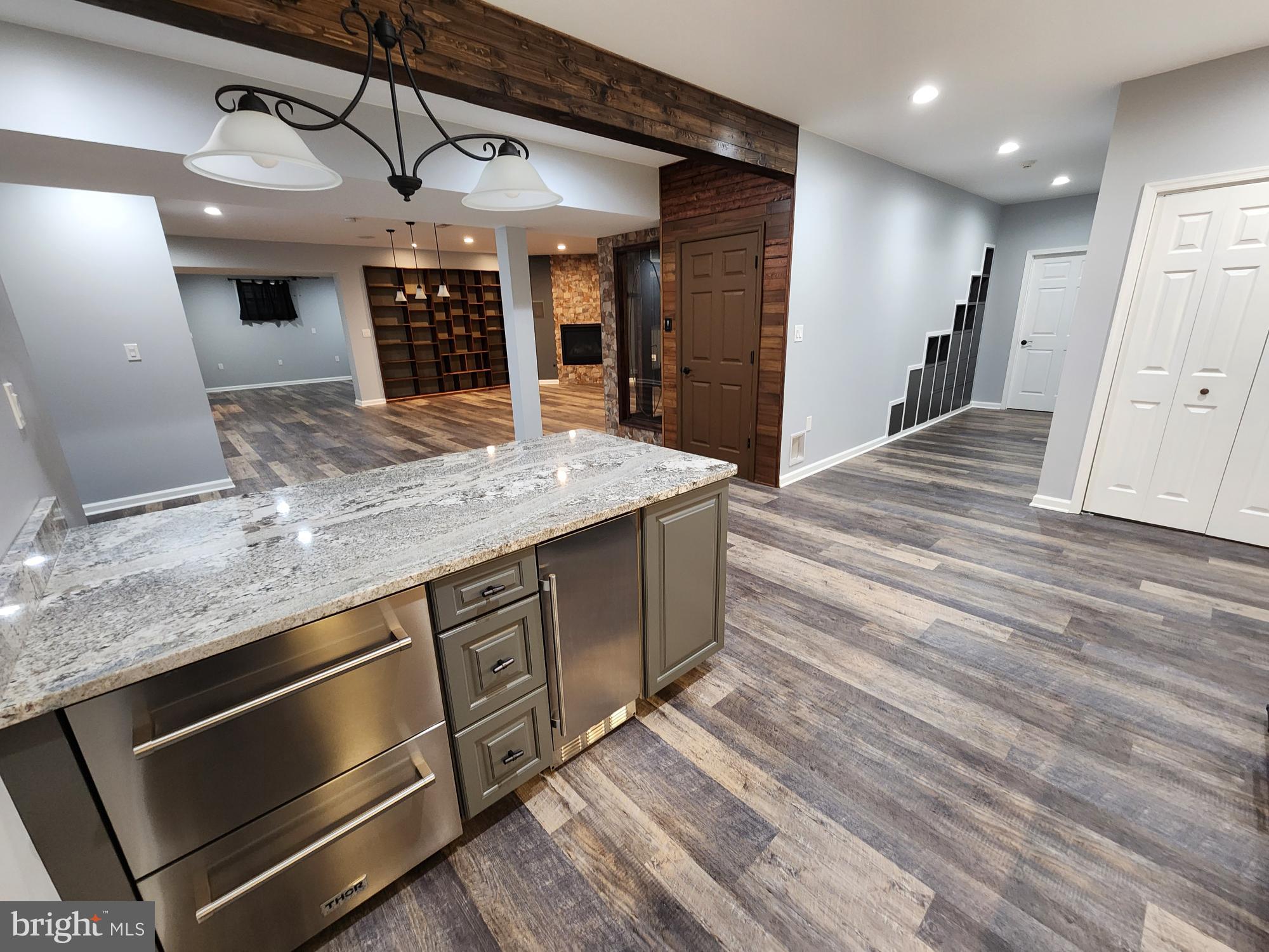 PEMBROKE GROVE - Residential