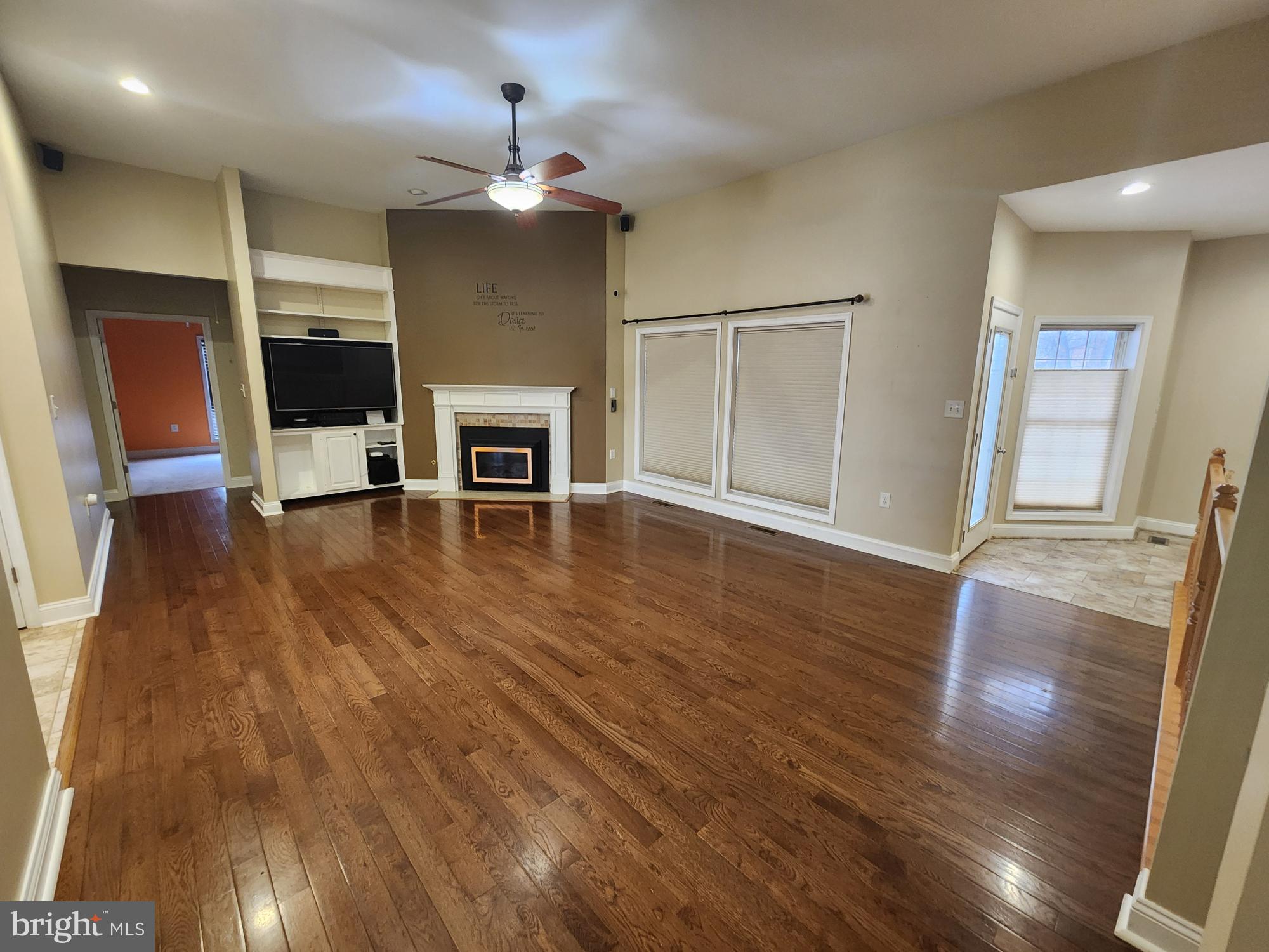 PEMBROKE GROVE - Residential