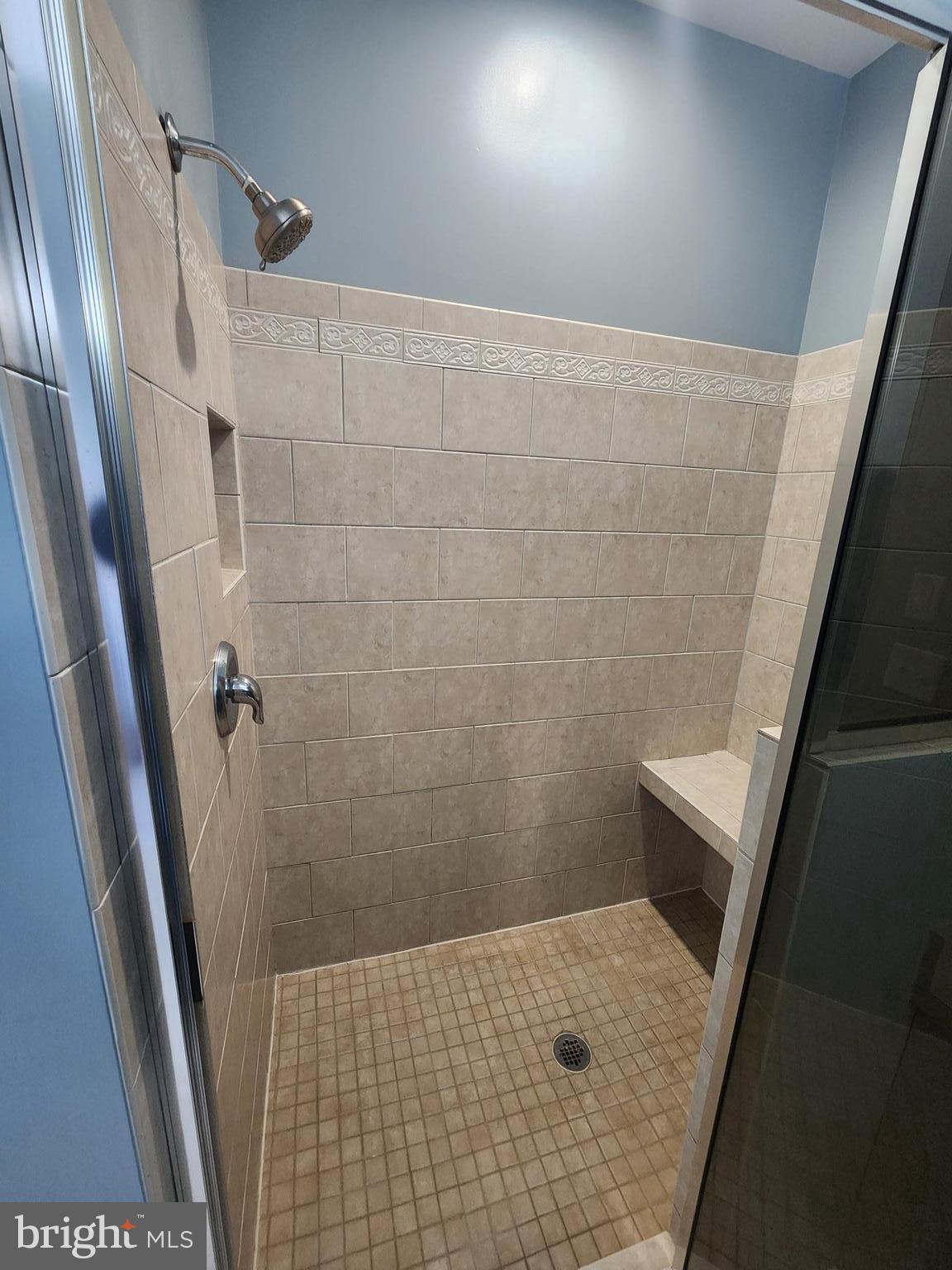 PEMBROKE GROVE - Residential