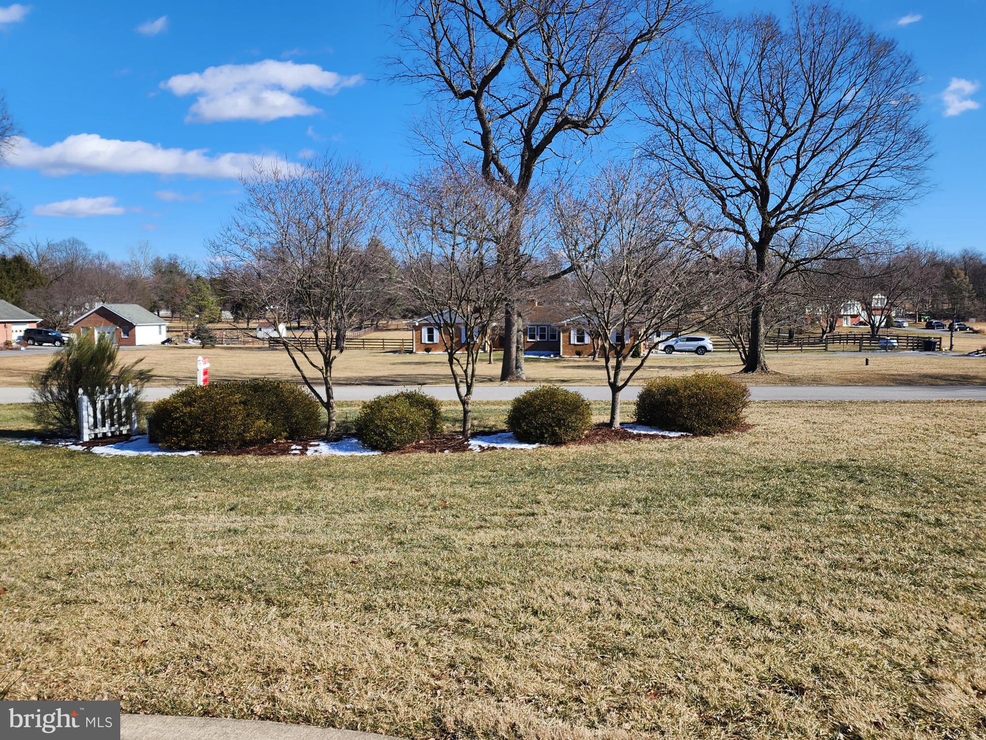 PEMBROKE GROVE - Residential