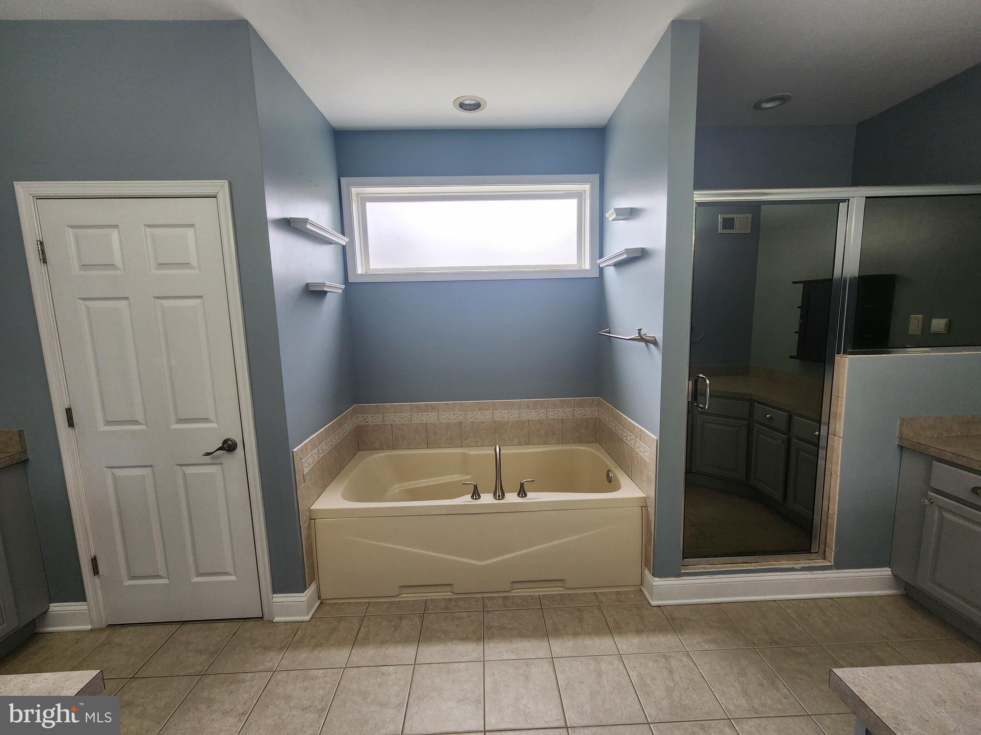 PEMBROKE GROVE - Residential