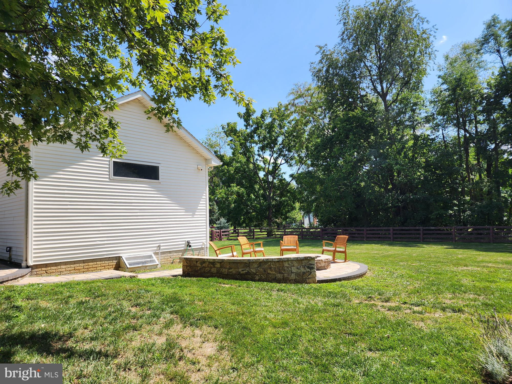 PEMBROKE GROVE - Residential