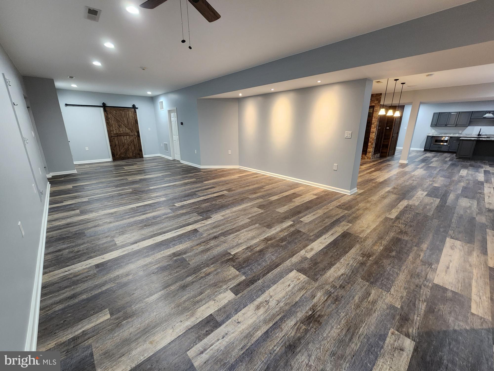 PEMBROKE GROVE - Residential