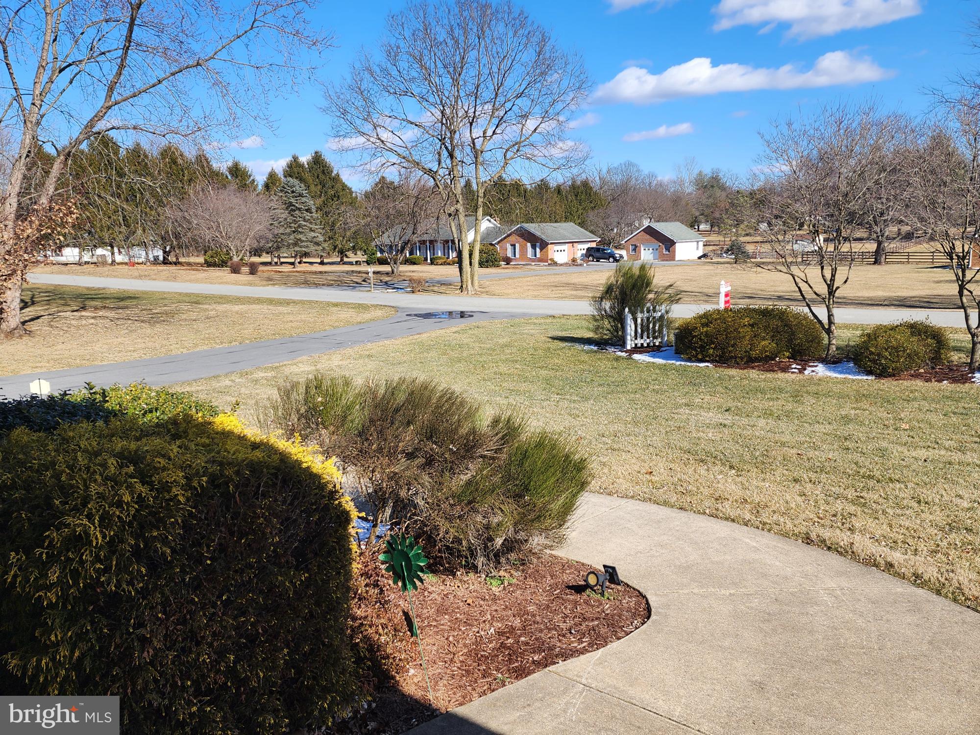 PEMBROKE GROVE - Residential