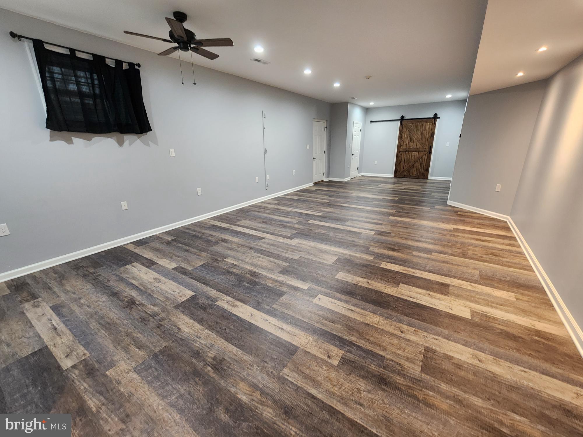 PEMBROKE GROVE - Residential