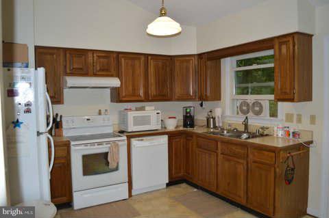 LAKE WILDERNESS - Residential