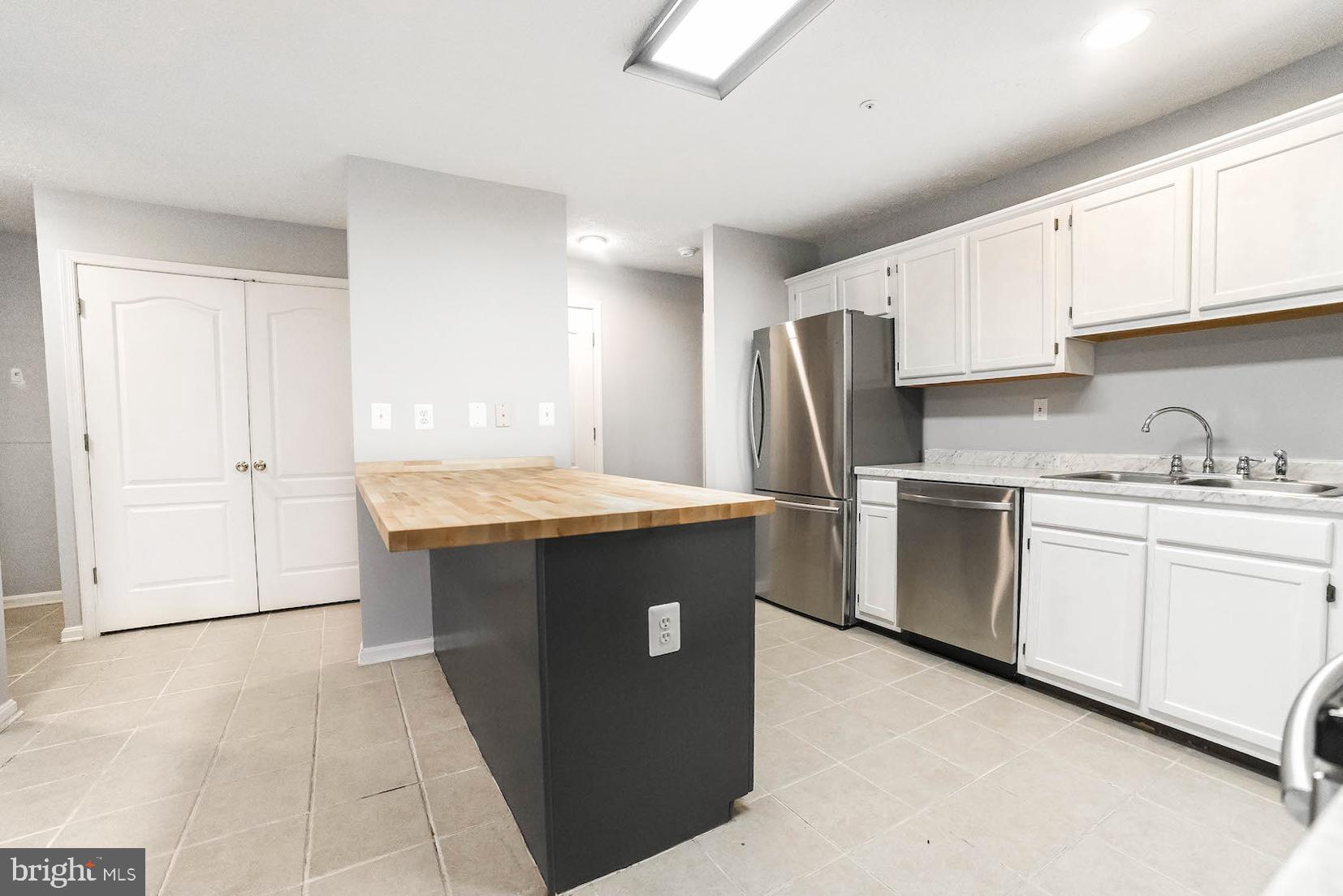 PICKETTS HARBOR - Residential