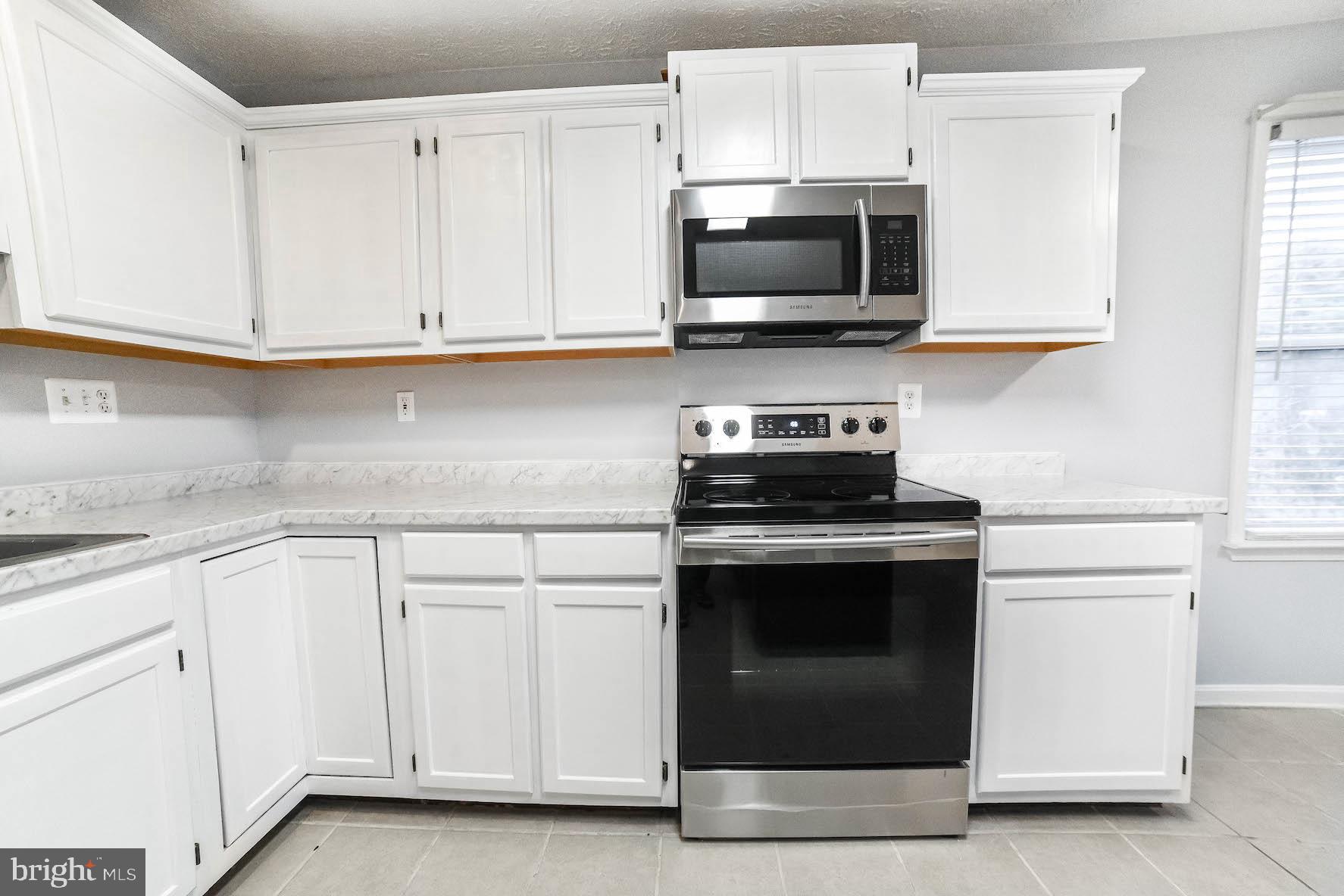 PICKETTS HARBOR - Residential