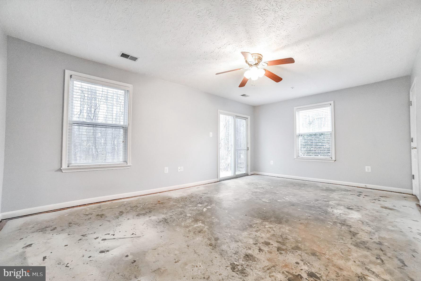 PICKETTS HARBOR - Residential