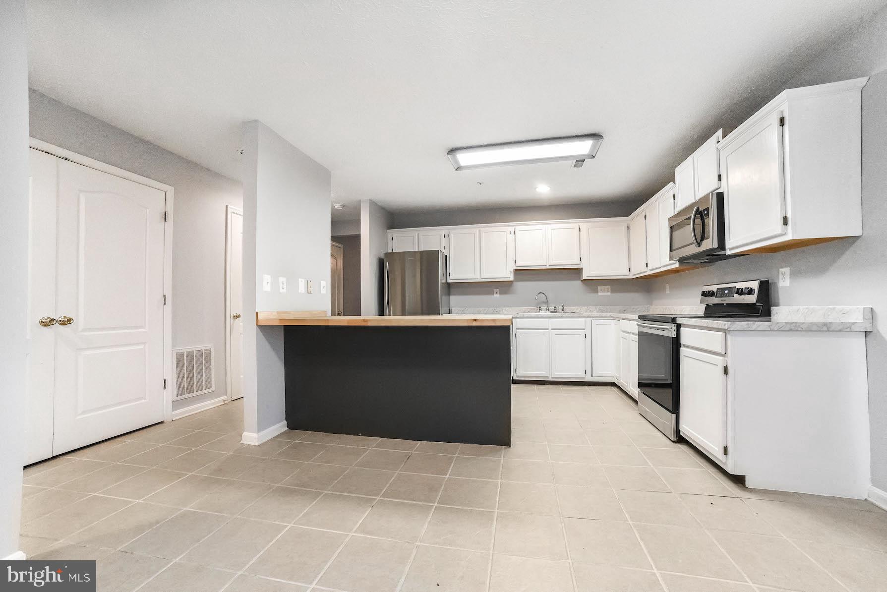 PICKETTS HARBOR - Residential