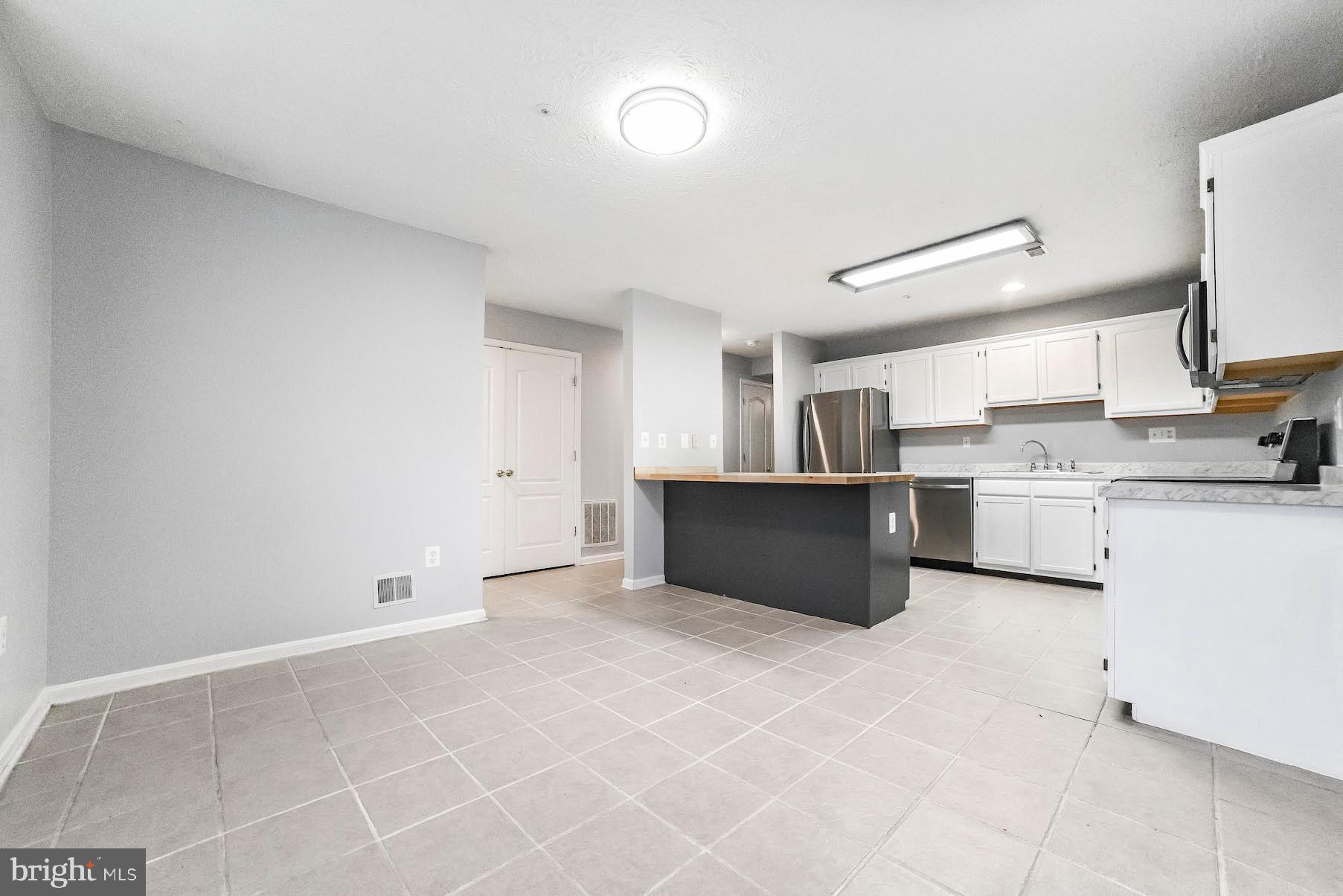 PICKETTS HARBOR - Residential