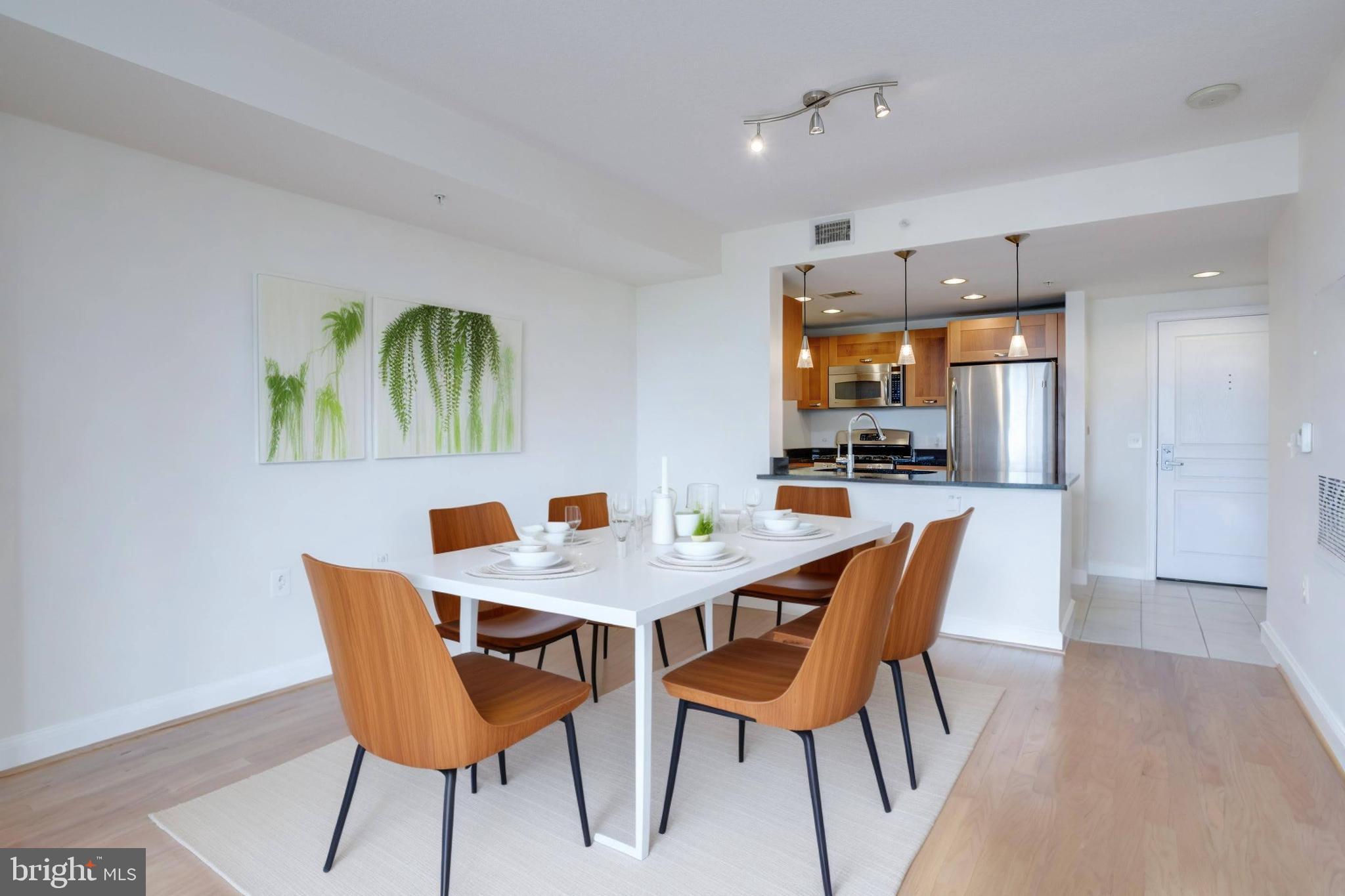 2451 MIDTOWN AVENUE 921