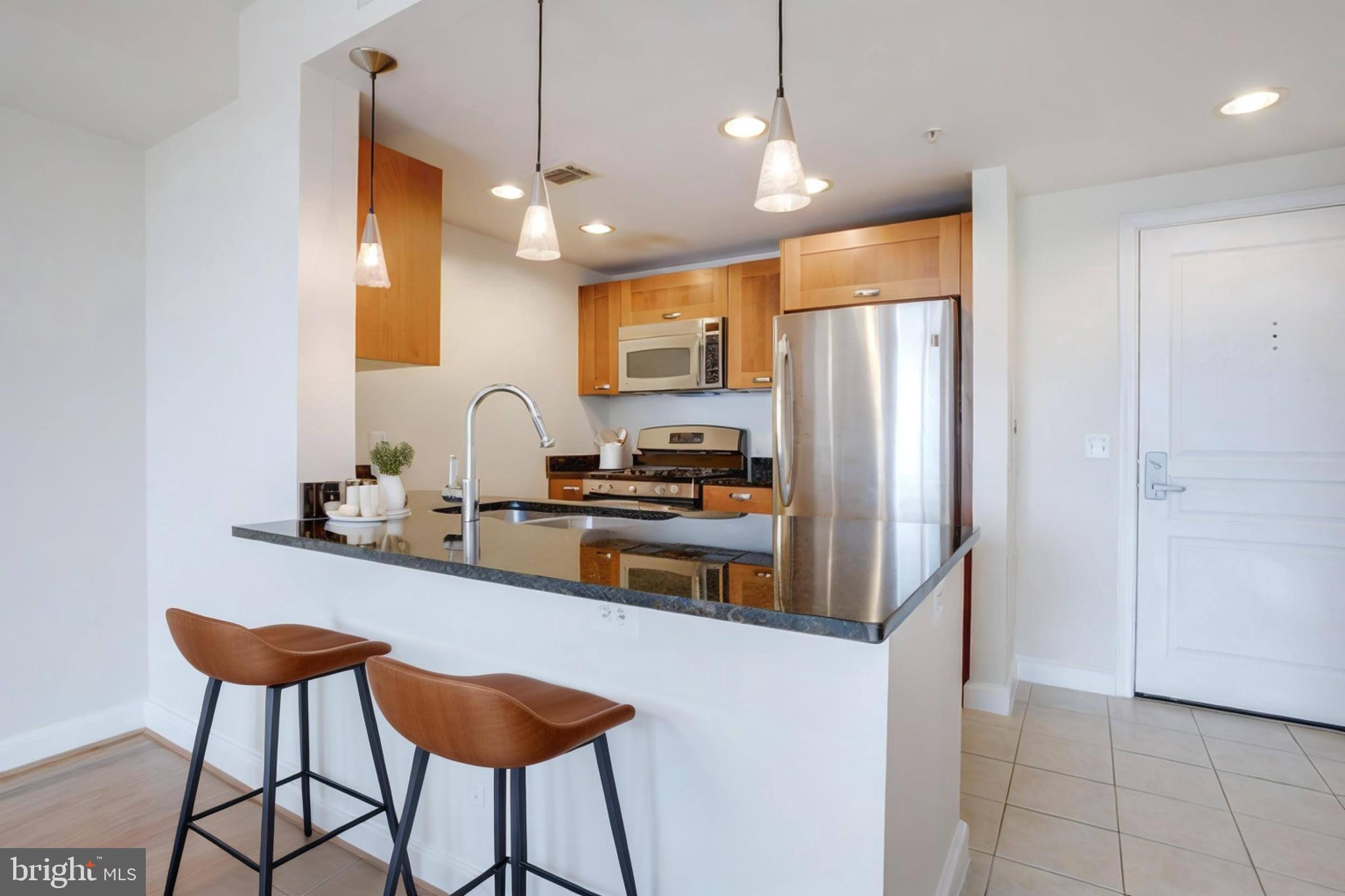 2451 MIDTOWN AVENUE 921