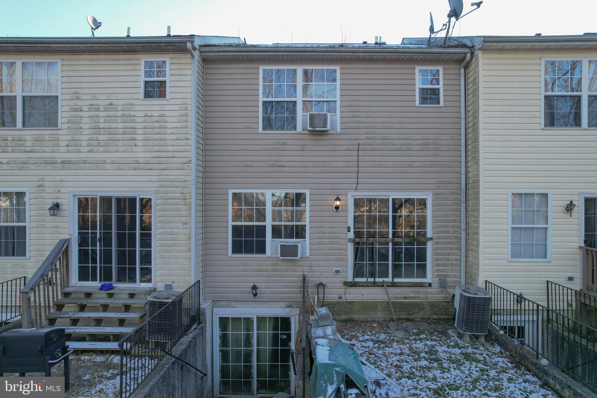 BUNKER HILL TOWNHOMES - Residential