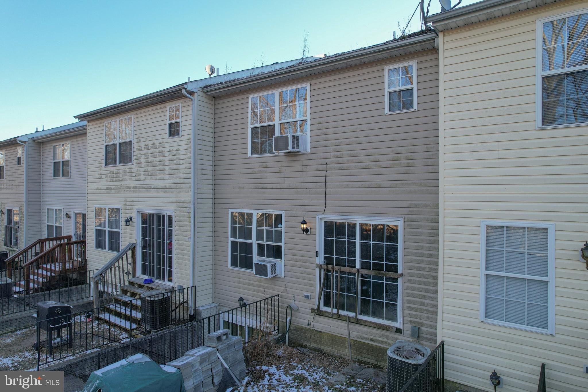 BUNKER HILL TOWNHOMES - Residential