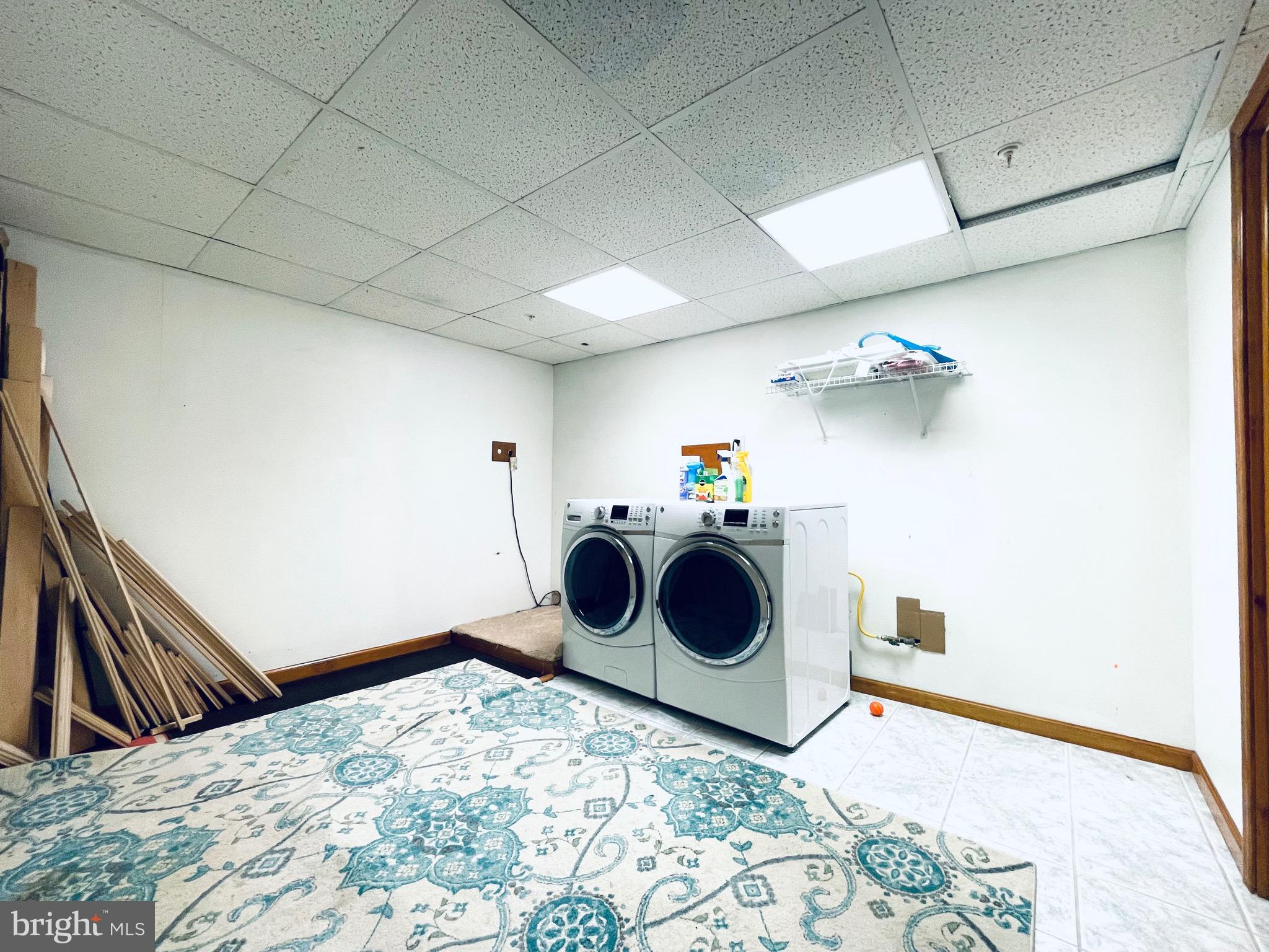 SWEET BRIAR - Residential Lease