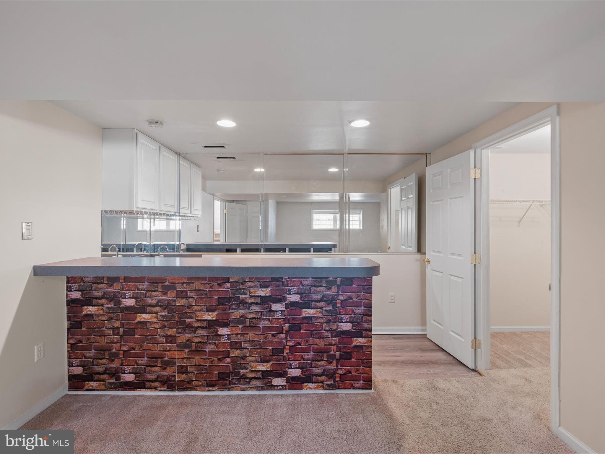 VILLAGE OF ELK RIDGE - Residential