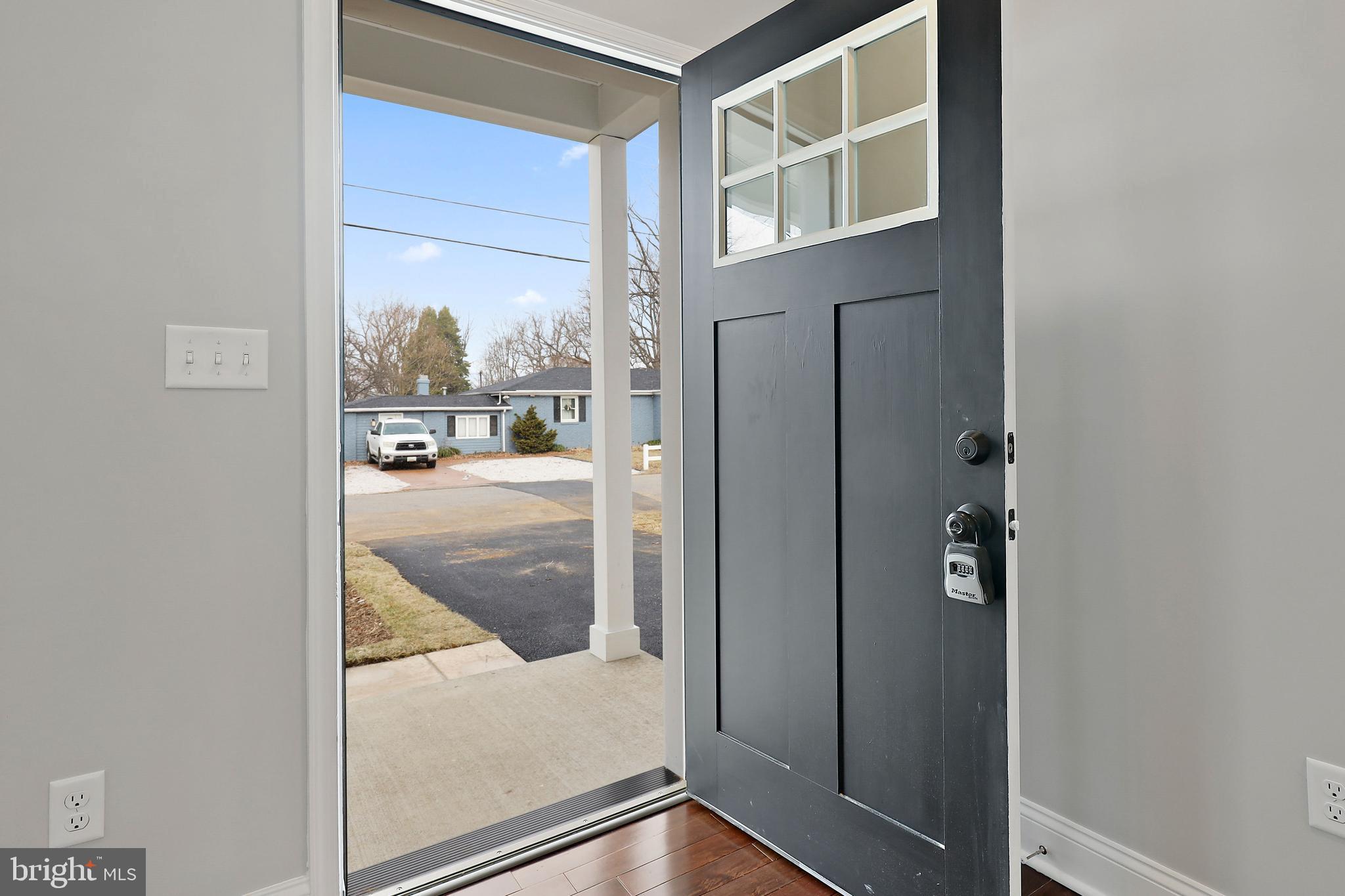 RIVIERA BEACH - Residential