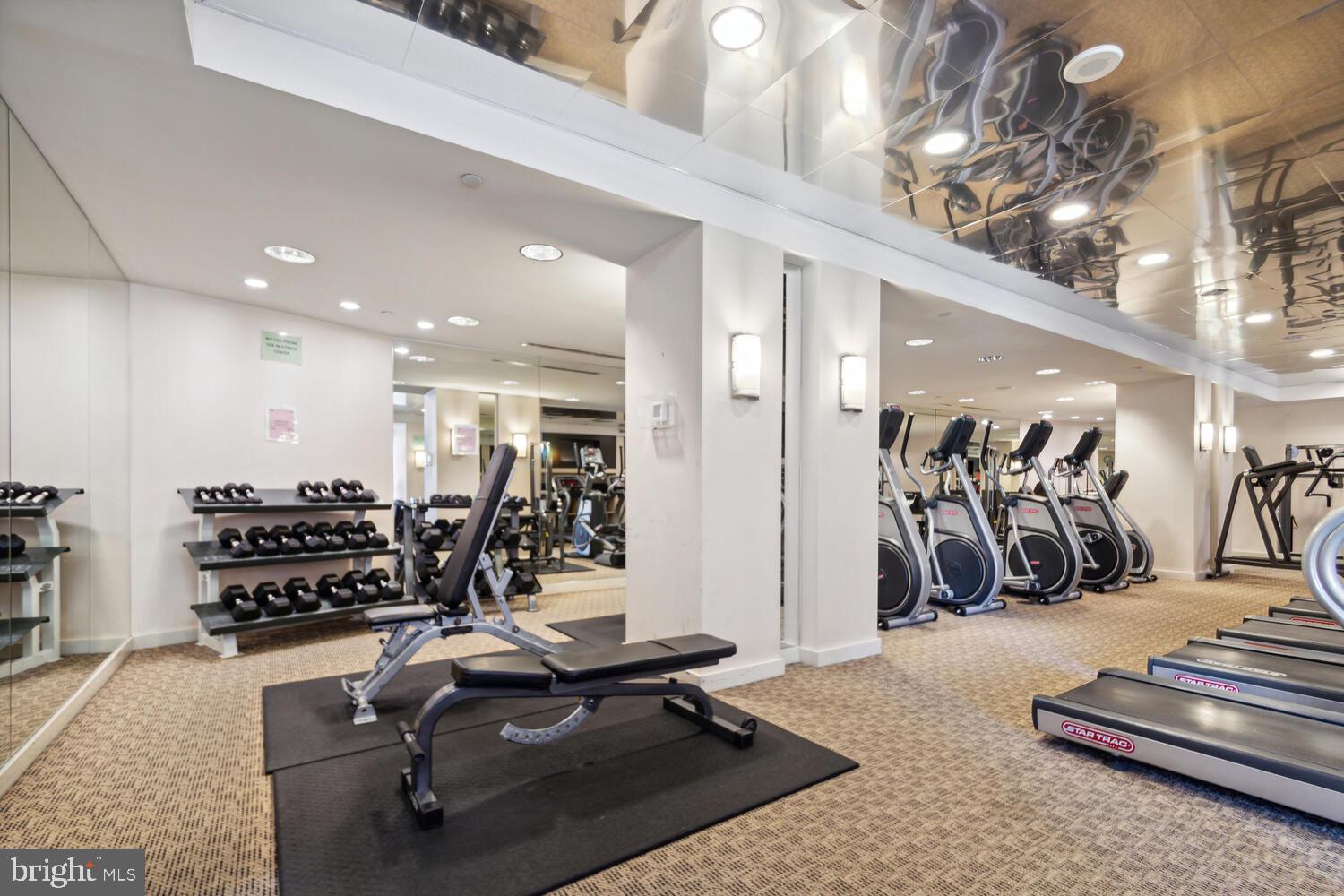 GALLERY AT WHITE FLINT - Residential