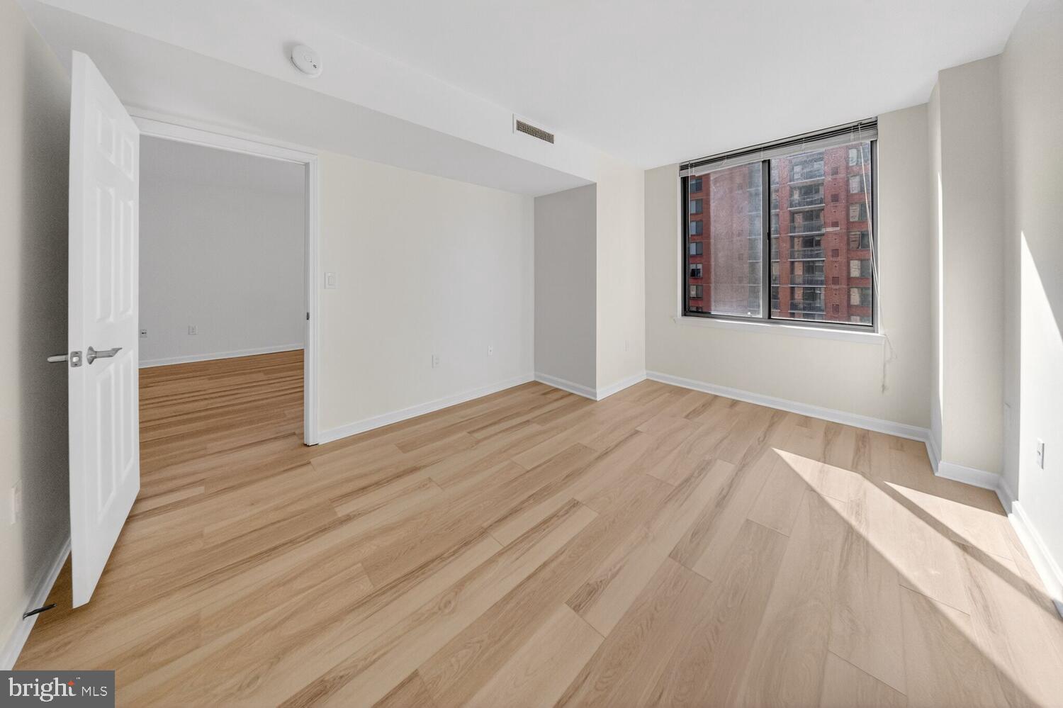 GALLERY AT WHITE FLINT - Residential