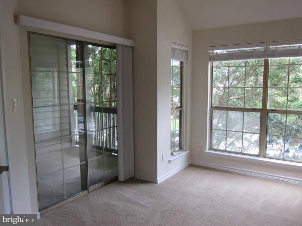 PENDERBROOK SQUARE CONDOMINIUMS - Residential Lease