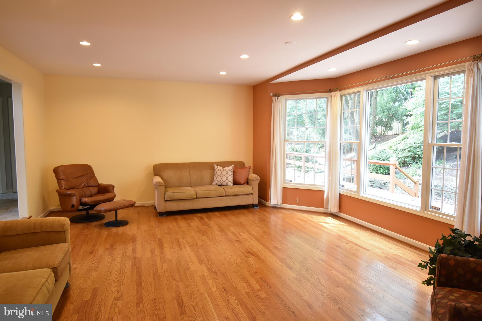 VALEWOOD AT HAMPTON GARDENS - Residential