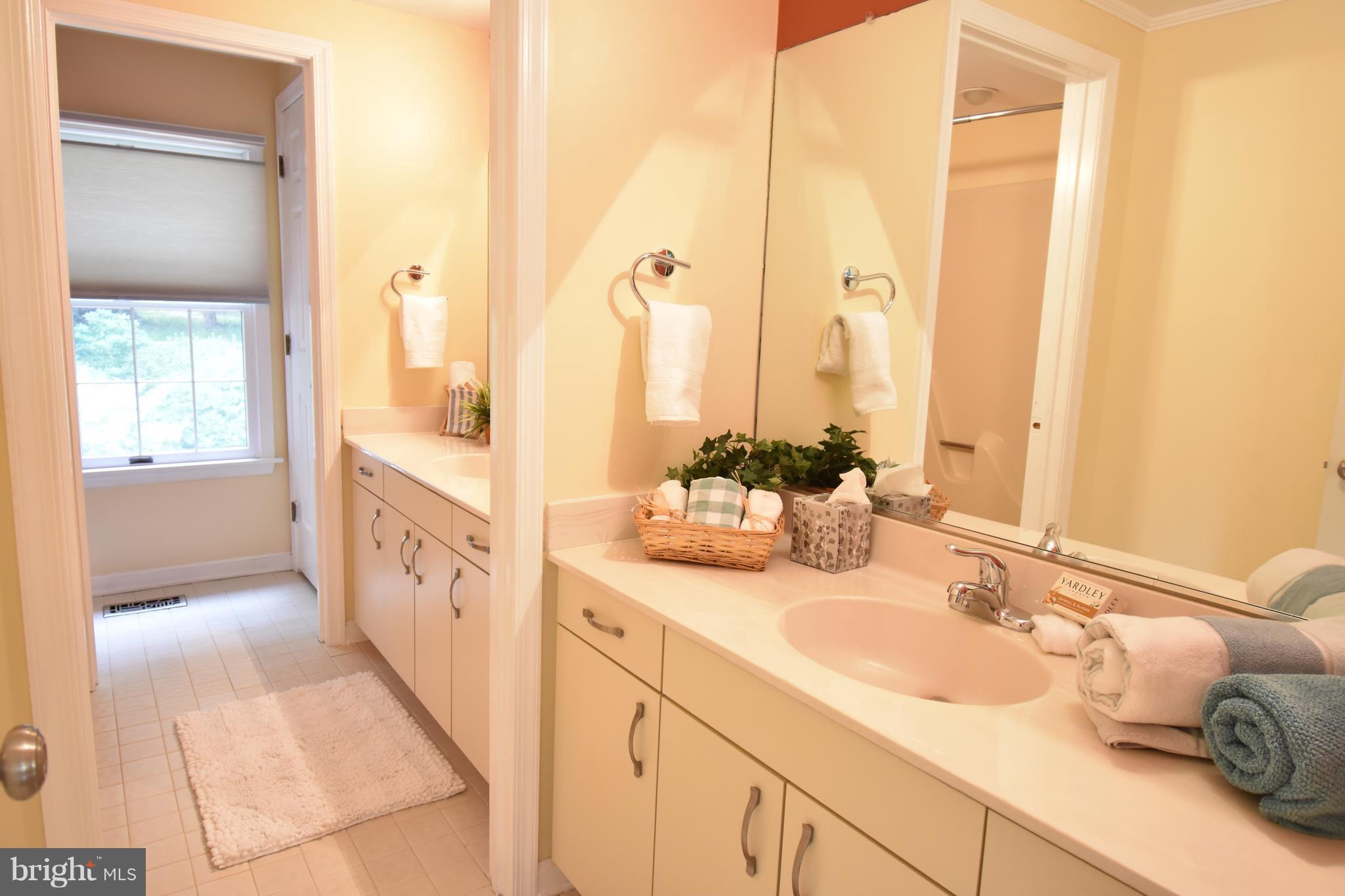 VALEWOOD AT HAMPTON GARDENS - Residential