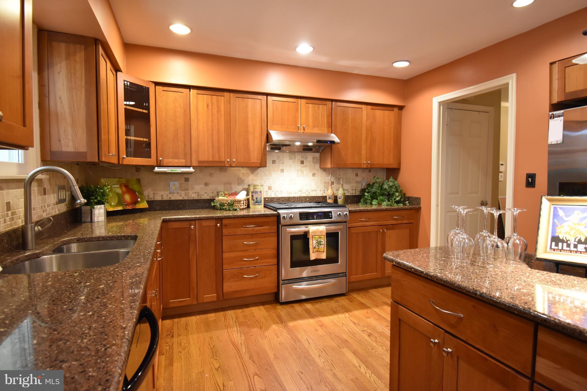 VALEWOOD AT HAMPTON GARDENS - Residential