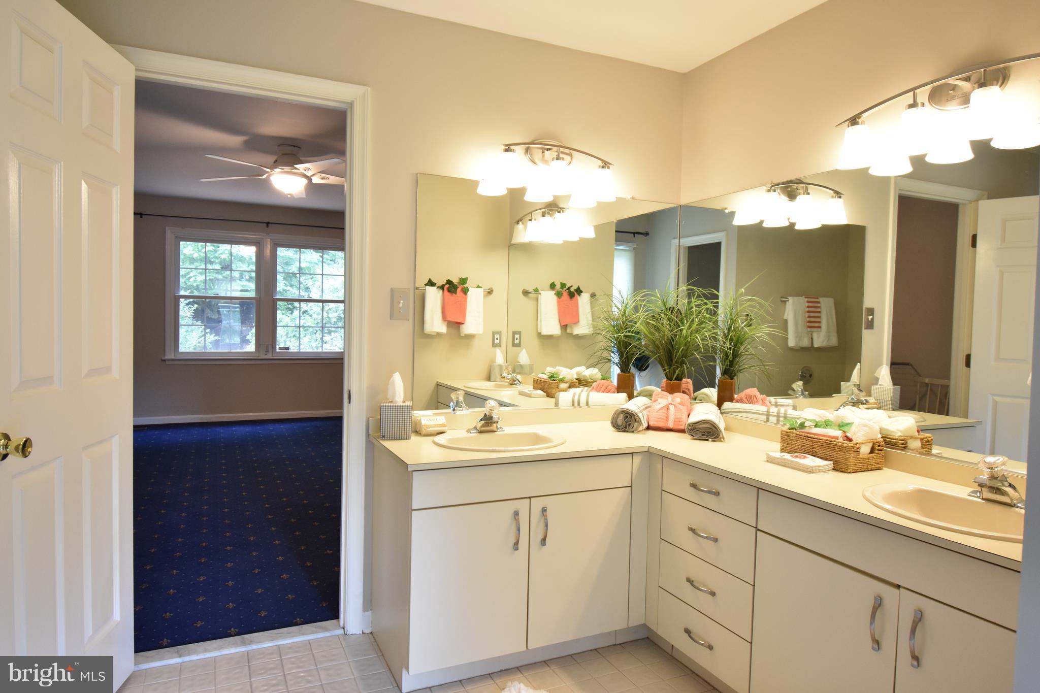 VALEWOOD AT HAMPTON GARDENS - Residential