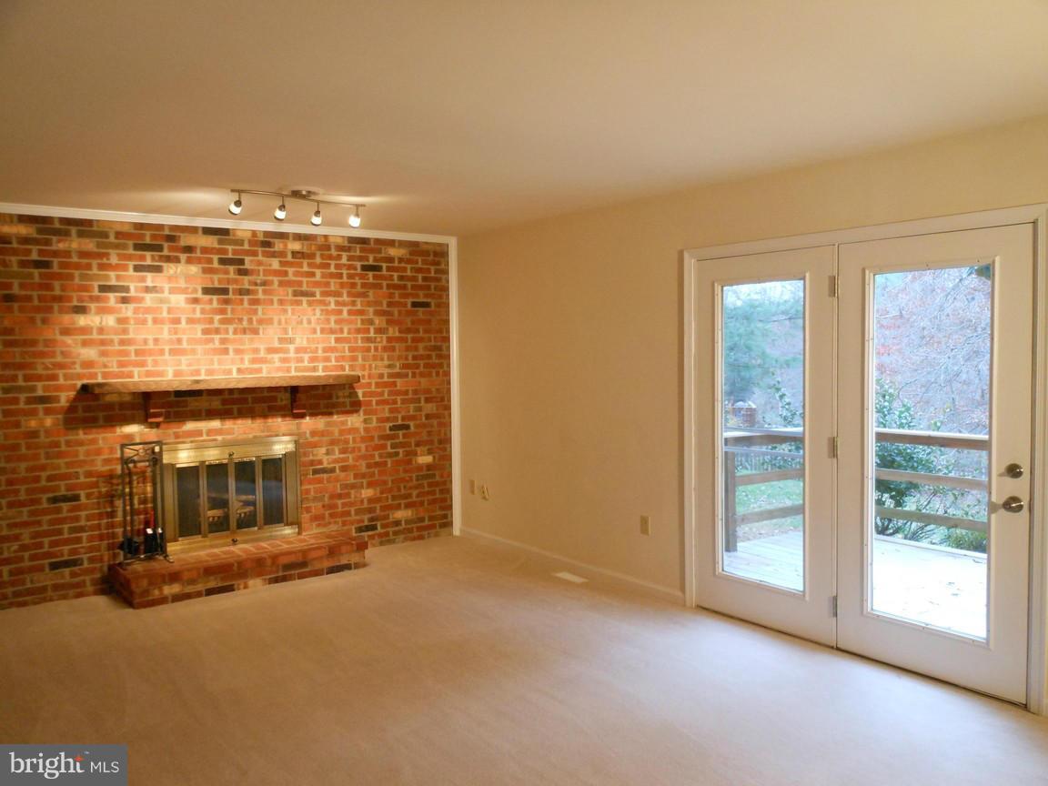 LAKE RIDGE - Residential Lease