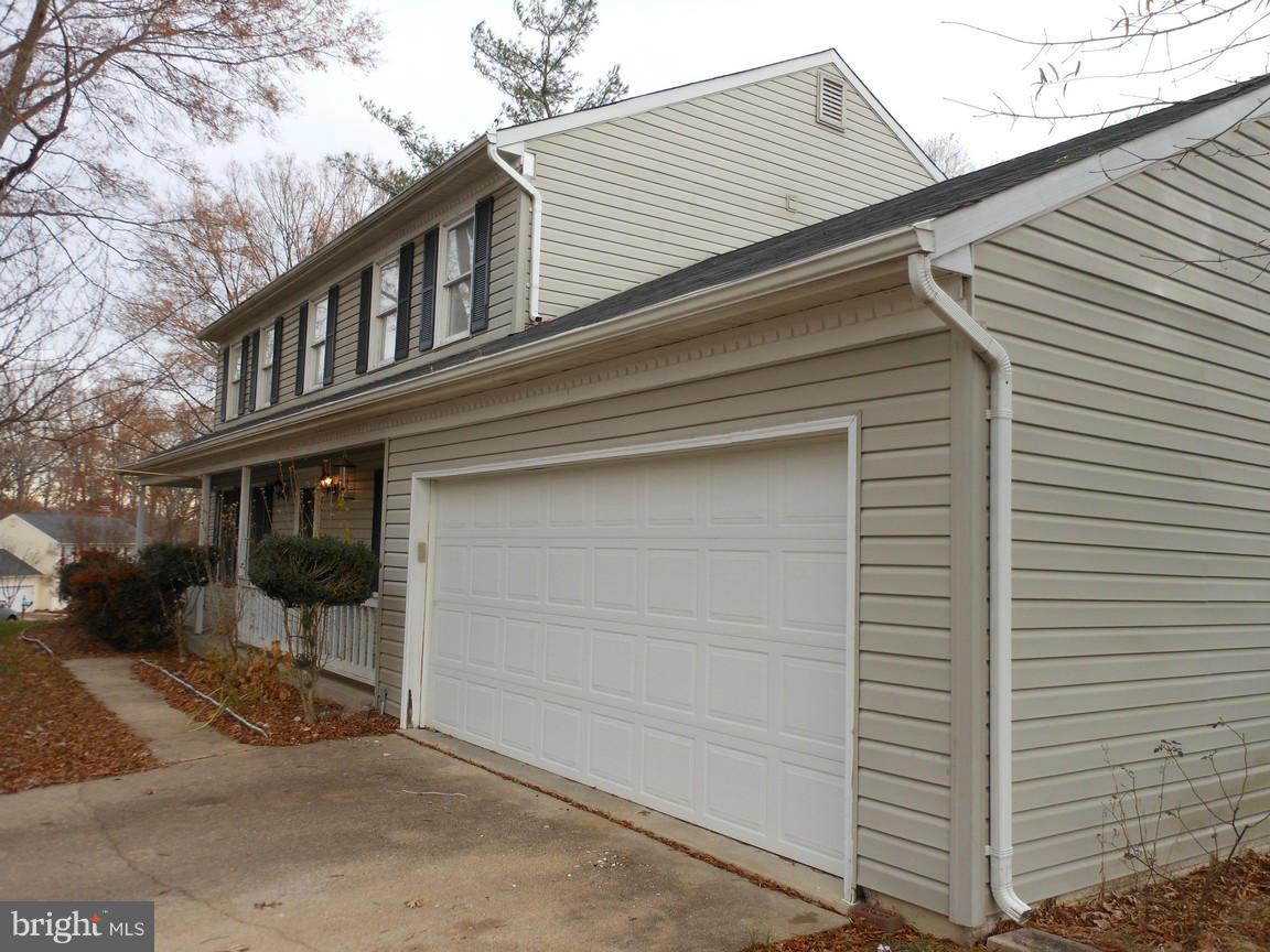 LAKE RIDGE - Residential Lease